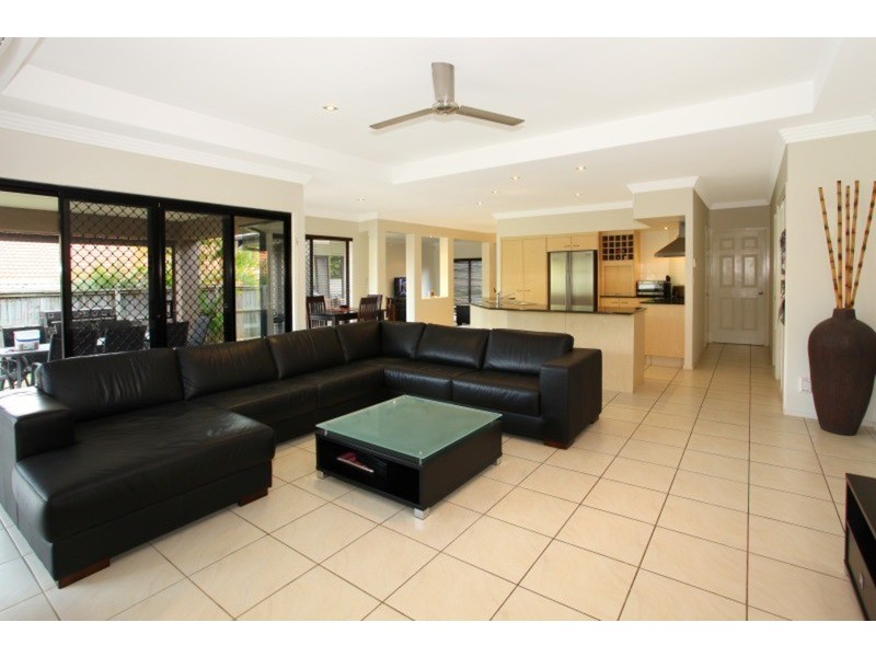 5 Lillywood Circuit, Molendinar QLD 4214