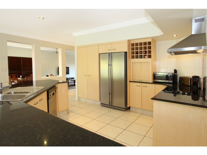5 Lillywood Circuit, Molendinar QLD 4214