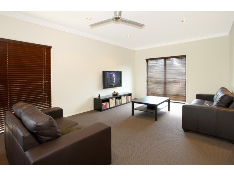 5 Lillywood Circuit, Molendinar QLD 4214