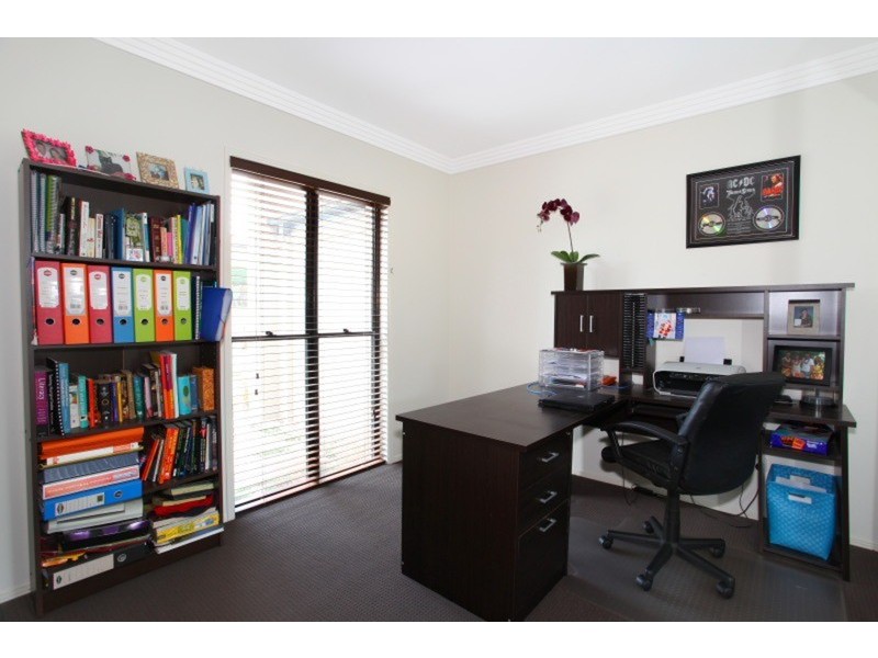 5 Lillywood Circuit, Molendinar QLD 4214
