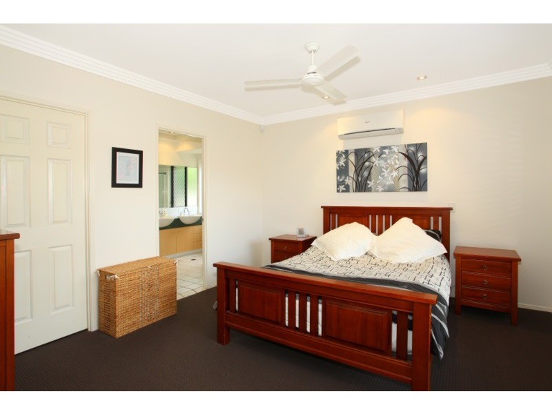 5 Lillywood Circuit, Molendinar QLD 4214