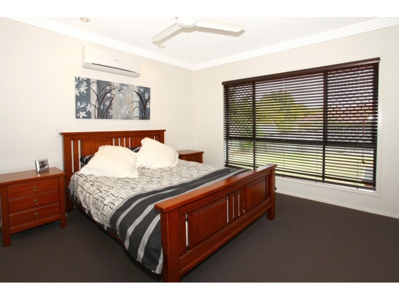 5 Lillywood Circuit, Molendinar QLD 4214