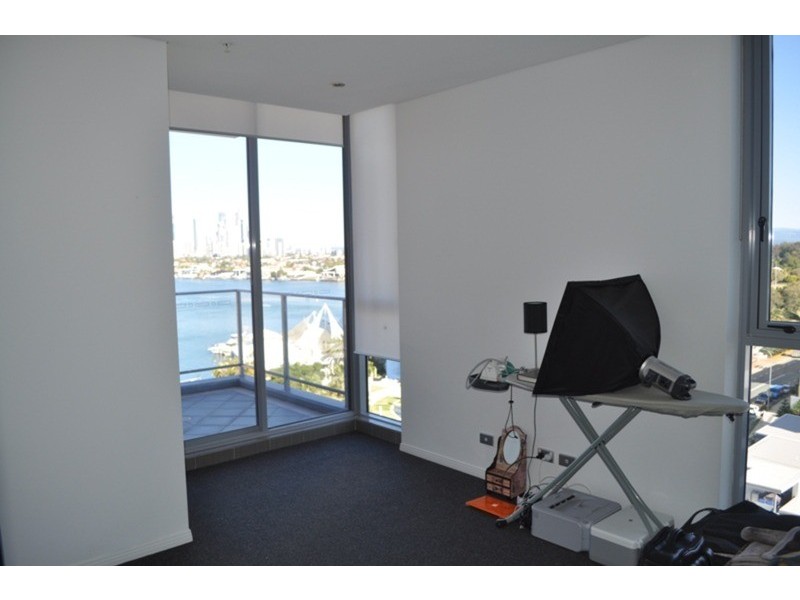 1206/4 Como Crescent, Southport QLD 4215