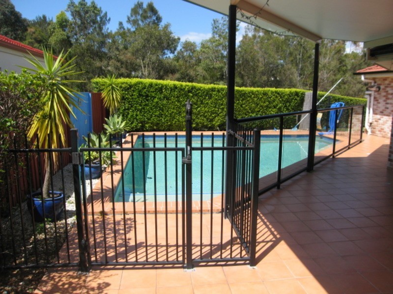 9 Grasstree Way, Molendinar QLD 4214