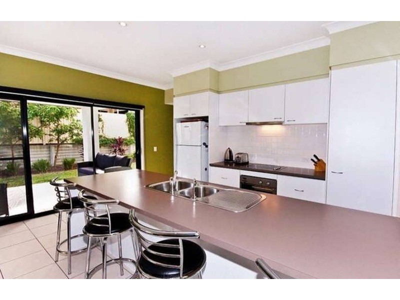 27 Casuarina Drive, Molendinar QLD 4214