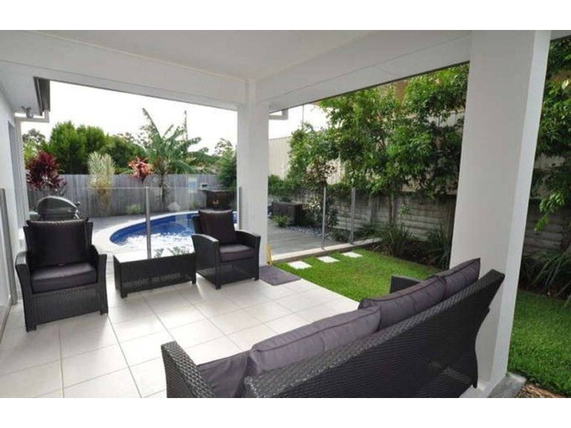 27 Casuarina Drive, Molendinar QLD 4214