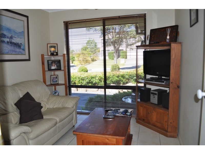 7 Gumleaf Drive, Molendinar QLD 4214