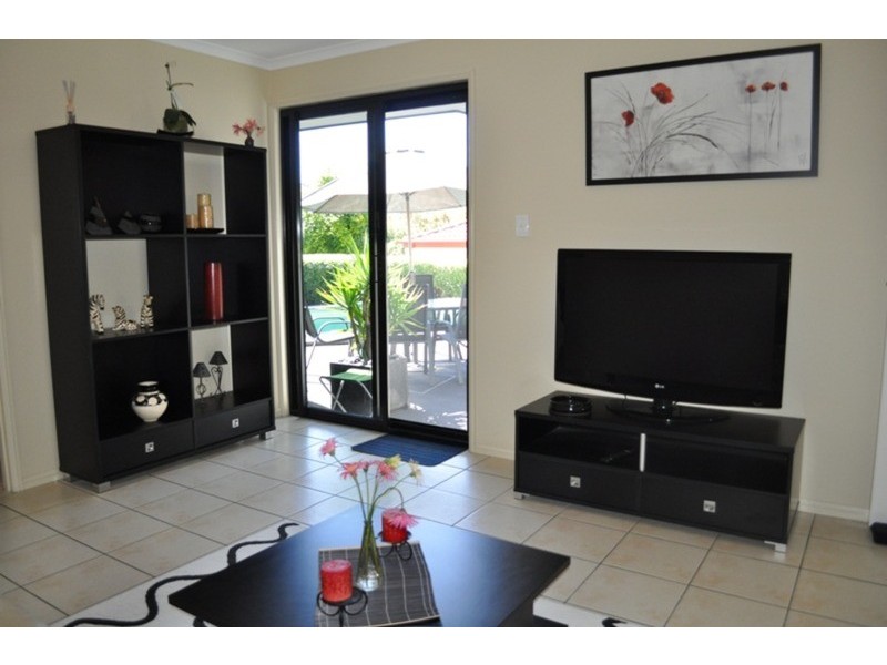 7 Gumleaf Drive, Molendinar QLD 4214