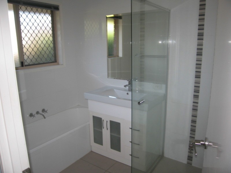 Parkwood QLD 4214