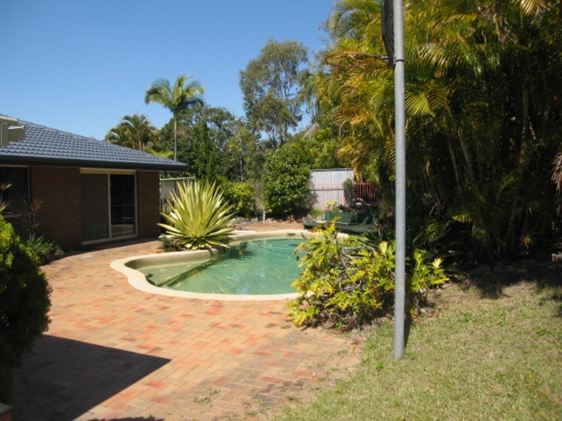 Parkwood QLD 4214