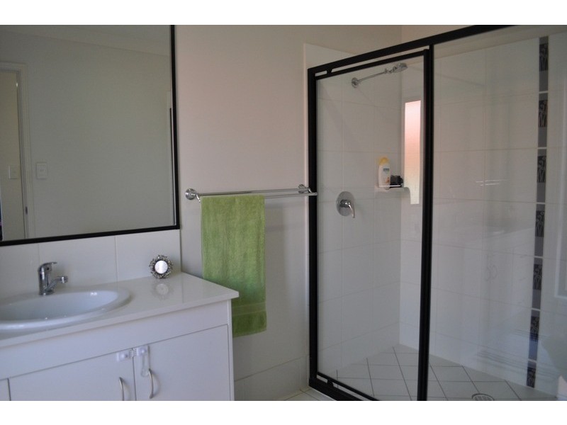 28 Gumleaf Drive, Molendinar QLD 4214