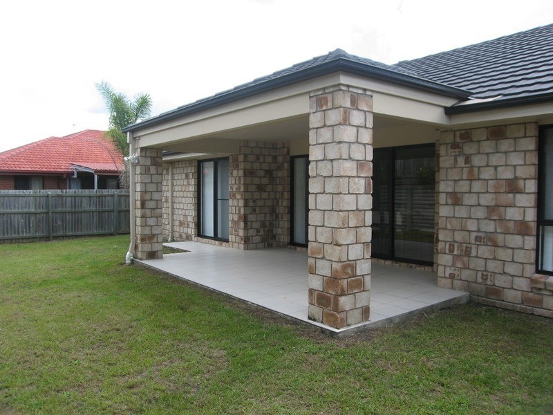 28 Gumleaf Drive, Molendinar QLD 4214