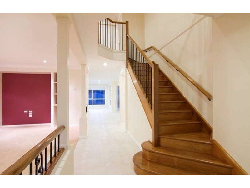 10 Leopard Tree  Place, Molendinar QLD 4214