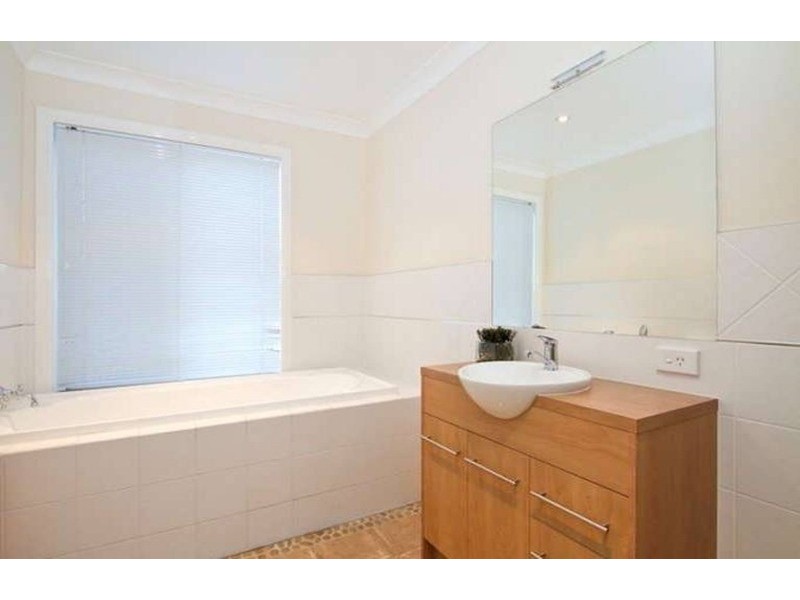 10 Leopard Tree  Place, Molendinar QLD 4214