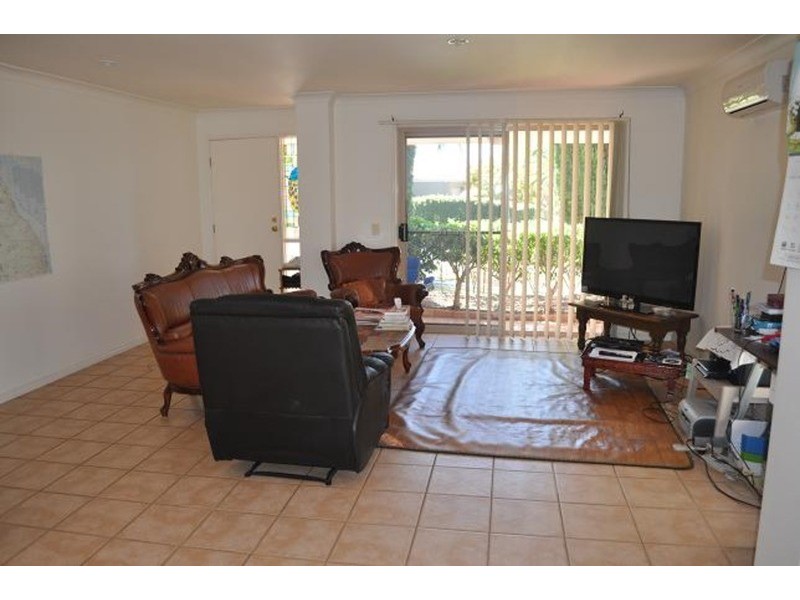 25 Marble Arch Place, Arundel QLD 4214