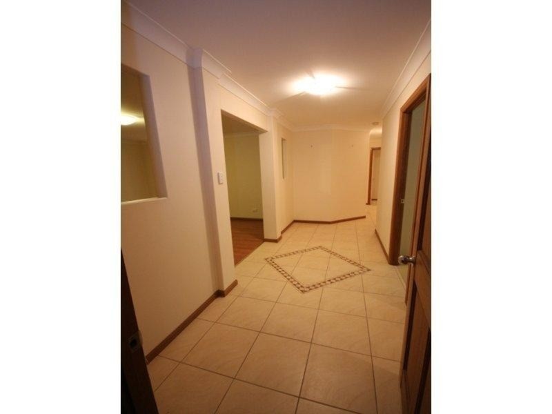 4 Watergum Parade, Molendinar QLD 4214