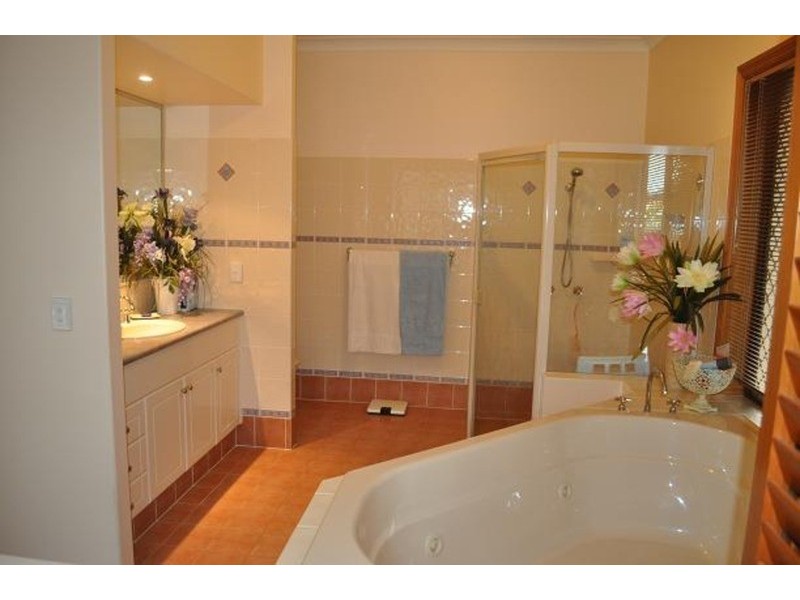 45 Ingles Circuit, Arundel QLD 4214