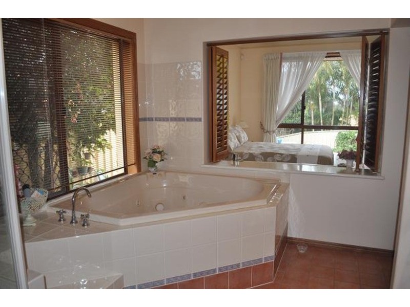 45 Ingles Circuit, Arundel QLD 4214