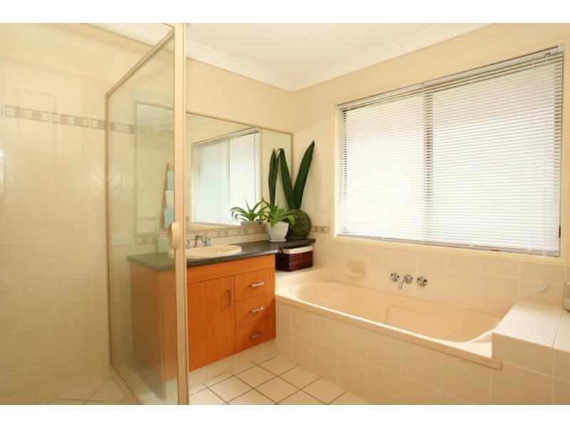 32 Rosegum Drive, Molendinar QLD 4214