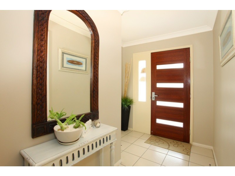 32 Rosegum Drive, Molendinar QLD 4214