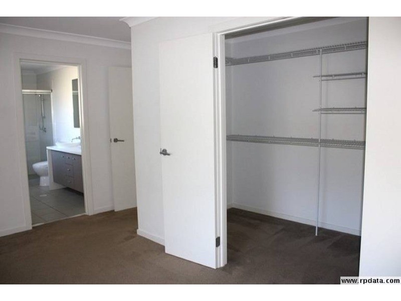 26 Lockwood Place, Molendinar QLD 4214