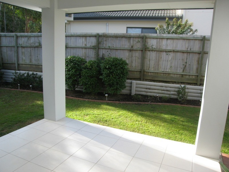 14 Lockwood Place, Molendinar QLD 4214