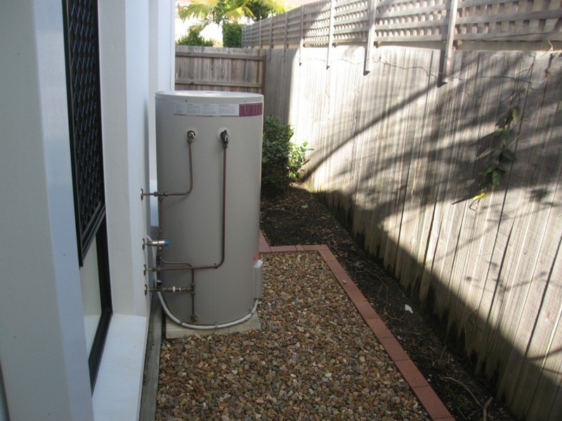 14 Lockwood Place, Molendinar QLD 4214