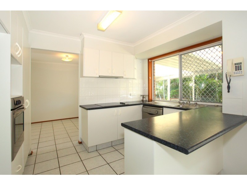 11 Wilga  Grove, Ashmore QLD 4214