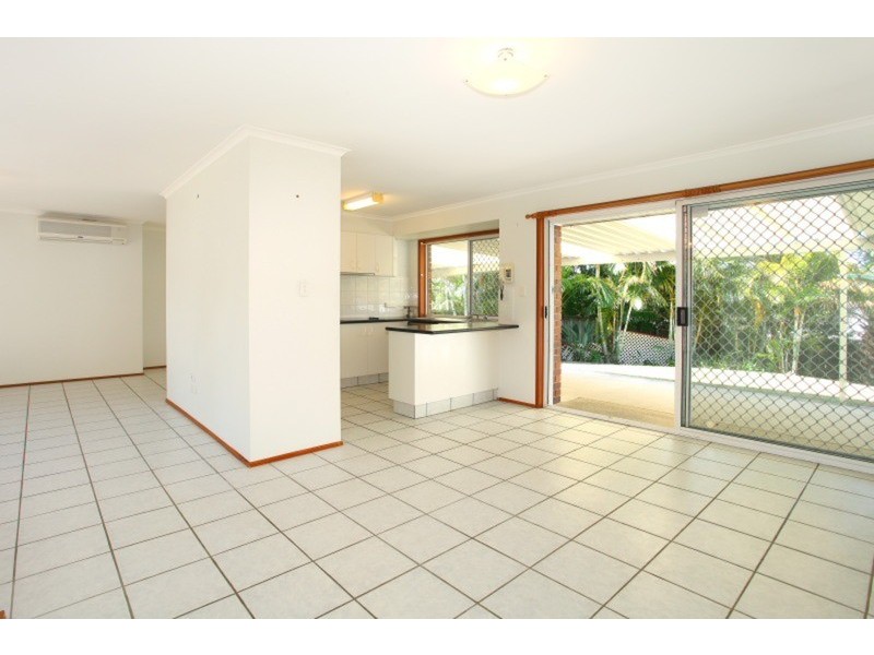 11 Wilga  Grove, Ashmore QLD 4214