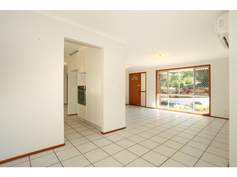 11 Wilga  Grove, Ashmore QLD 4214