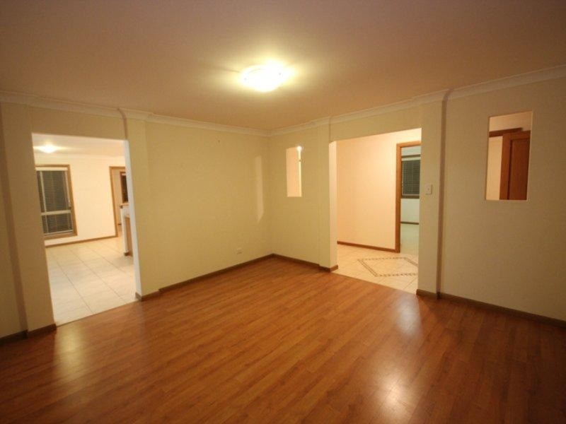 4 Watergum Parade, Molendinar QLD 4214