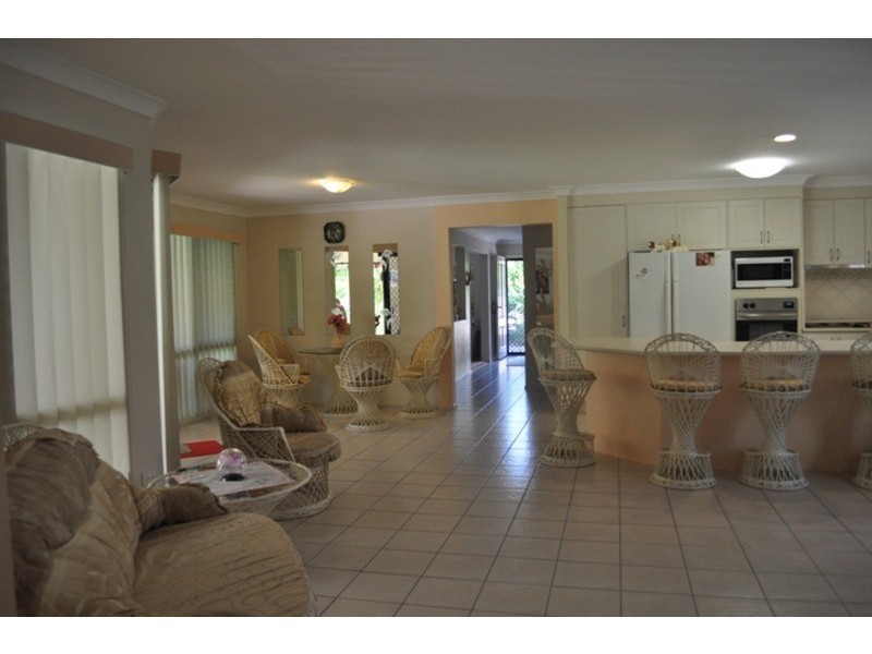 6 Lockwood Place, Molendinar QLD 4214