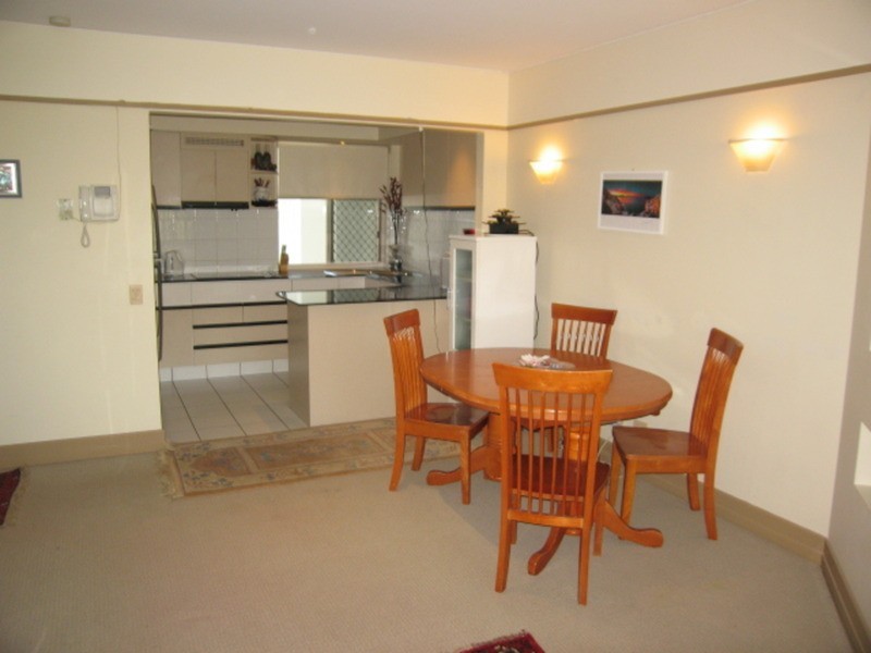 23/76 Chichester Drive, Arundel QLD 4214