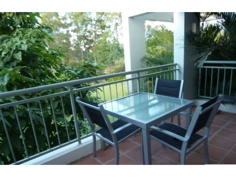 23/76 Chichester Drive, Arundel QLD 4214