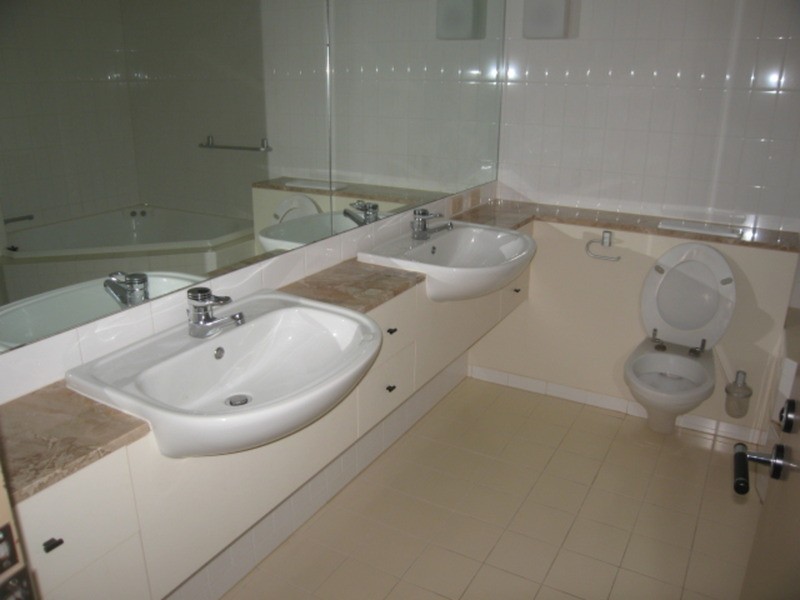 23/76 Chichester Drive, Arundel QLD 4214