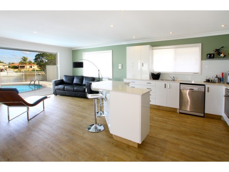 54 Allawah Street, Sorrento QLD 4217