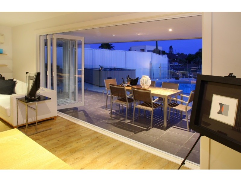 54 Allawah Street, Sorrento QLD 4217