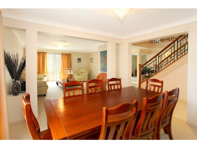 37 Highcrest  Circuit, Molendinar QLD 4214