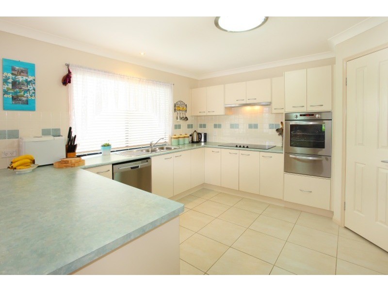 37 Highcrest  Circuit, Molendinar QLD 4214