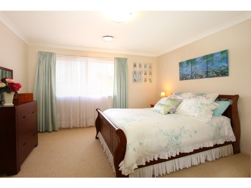 37 Highcrest  Circuit, Molendinar QLD 4214