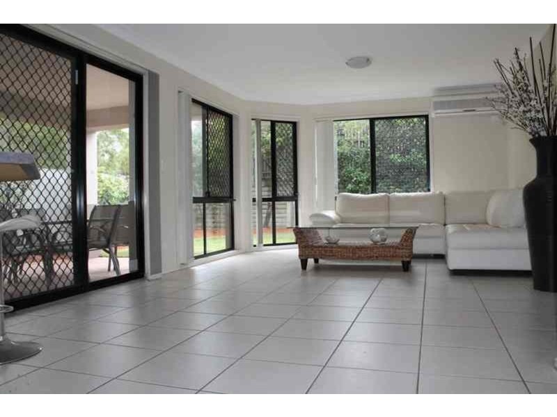 15 Breakspear Road, Molendinar QLD 4214