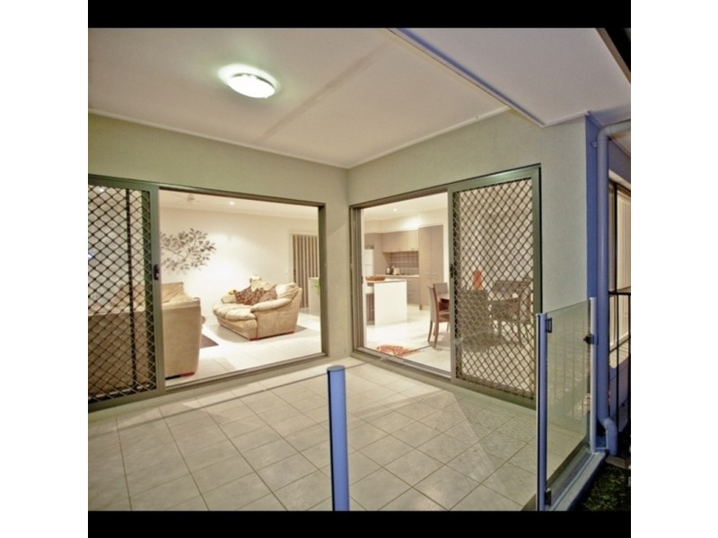 33 Highcrest Circuit, Molendinar QLD 4214