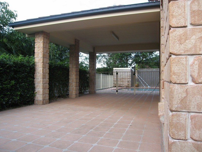 15 Gumleaf Drive, Molendinar QLD 4214
