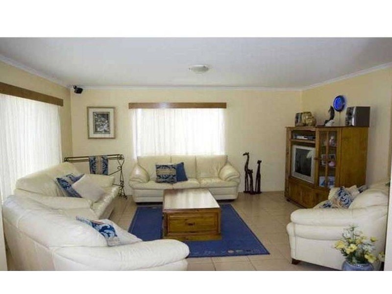 1 Mintwood Place, Molendinar QLD 4214