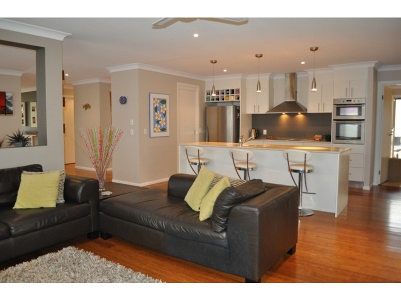 54 COACHWOOD  Drive, Molendinar QLD 4214