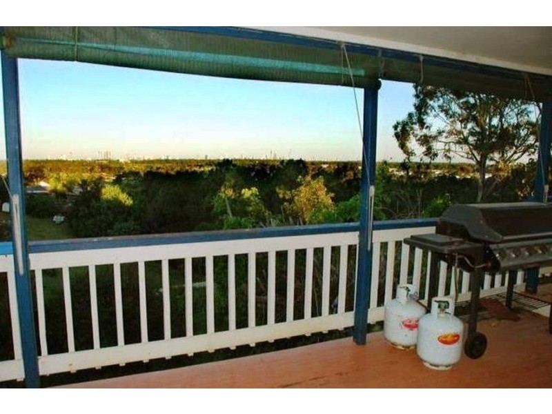 40 Uplands Drive, Parkwood QLD 4214