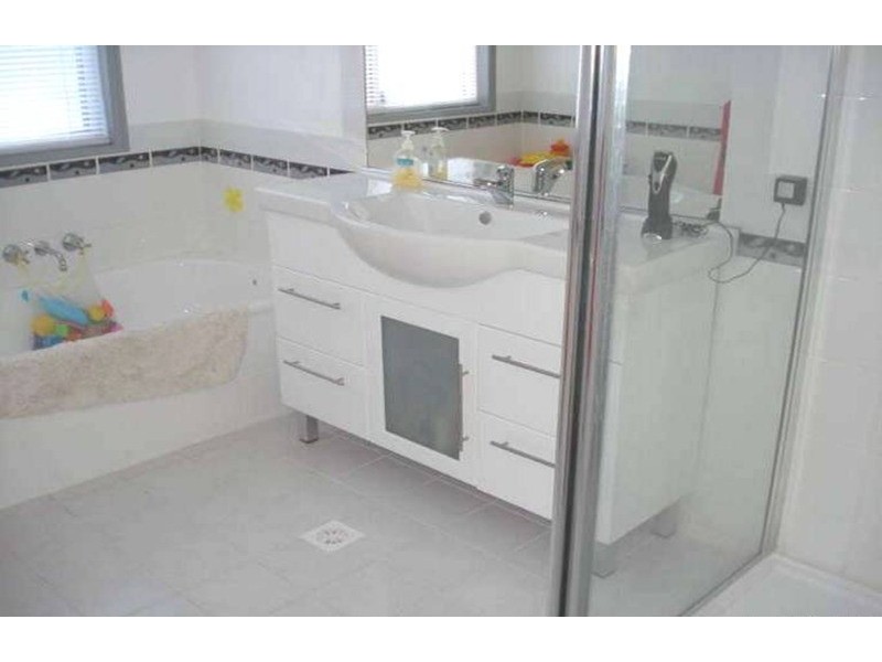 32 Daintree Drive, Parkwood QLD 4214