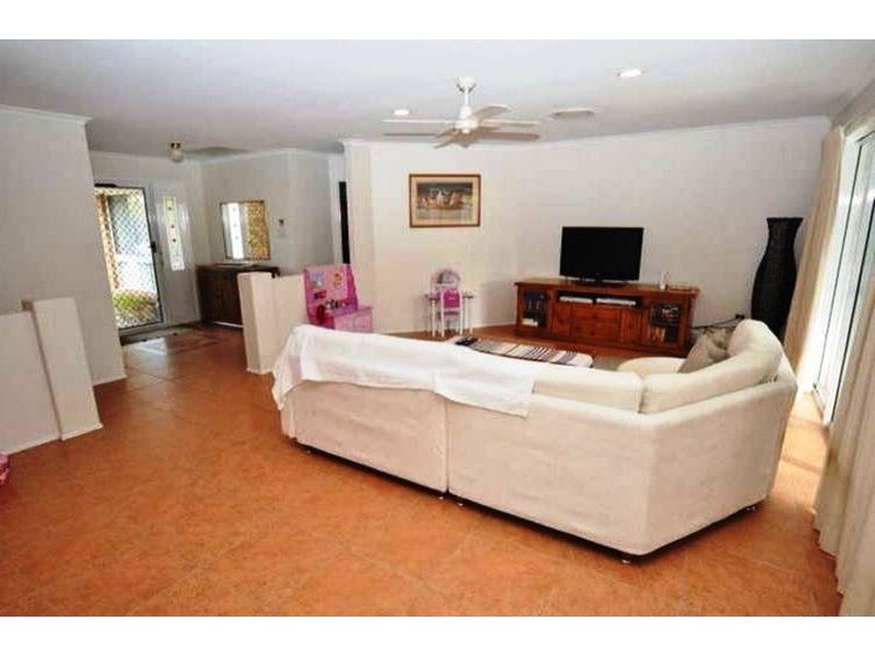 32 Daintree Drive, Parkwood QLD 4214