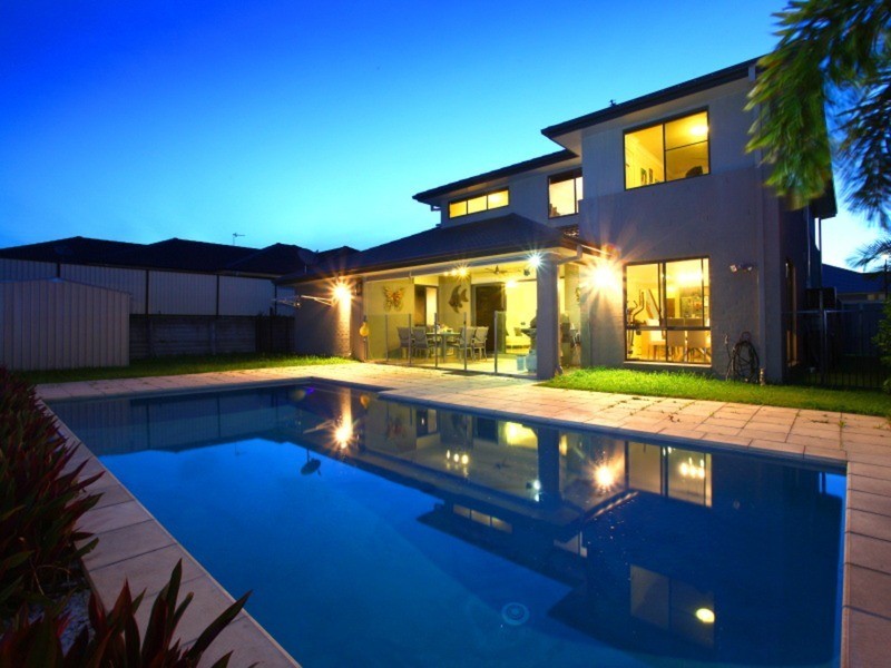 67 Highcrest Circuit, Molendinar QLD 4214