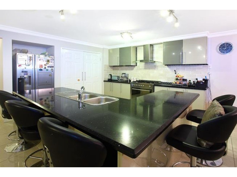 67 Highcrest Circuit, Molendinar QLD 4214